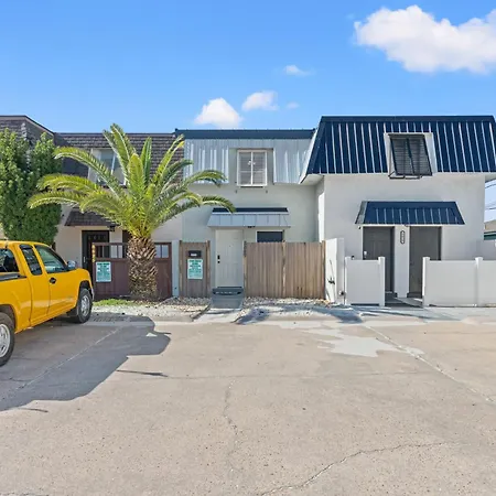 Surf'S Up! Pet-Friendly, 2Br 2Ba Beachfront Townhouse, Sleeps 8!